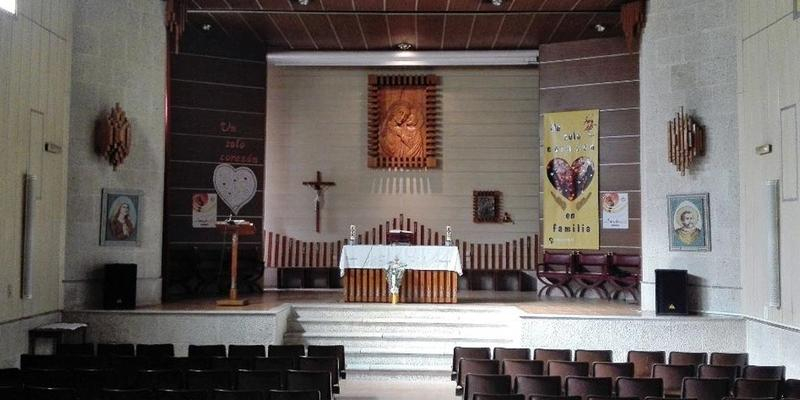 El cardenal José Cobo administra el sacramento de la Confirmación a 70 alumnos del colegio Nuestra Señora del Buen Consejo