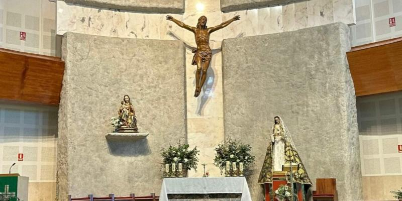 Vicente Martín Muñoz, obispo auxiliar de Madrid, celebra una Misa en la parroquia de la Beata María Ana Mogas con motivo de la Jornada Internacional de las Personas con Discapacidad