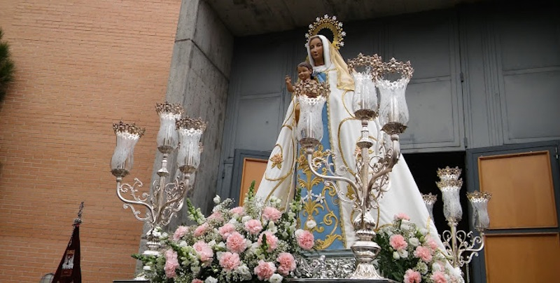La parroquia Nuestra Señora de Loreto celebra sus fiestas parroquiales en honor a la patrona de la Aviación