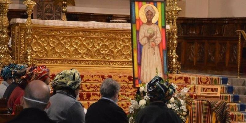 Misa Jubilar contra la Trata de Personas en la catedral de la Almudena presidida por el obispo auxiliar de Madrid, Vicente Martín Muñoz