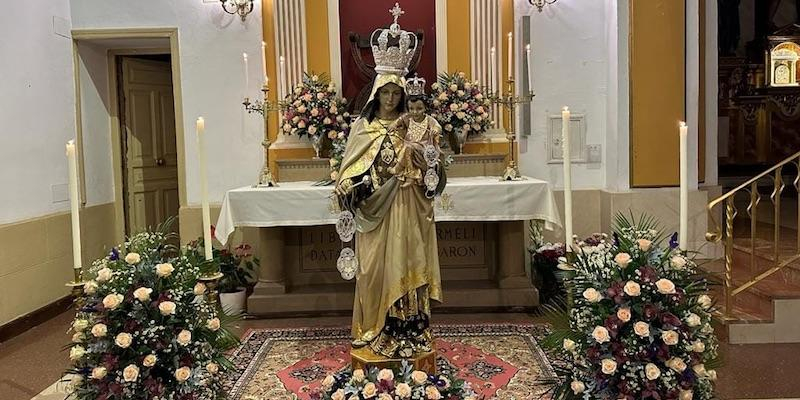 La parroquia de San Ramón Nonato acoge una misa en la festividad de Nuestra Señora del Carmen, patrona de Puente de Vallecas