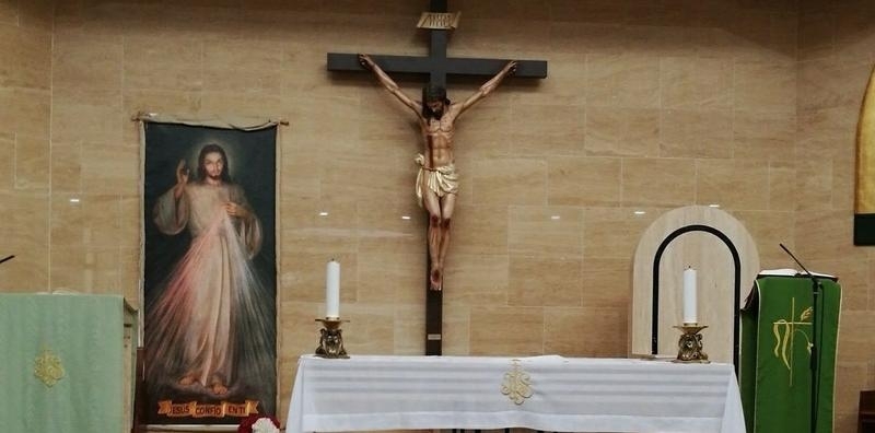 El cardenal José Cobo preside una misa en la parroquia Patrocinio de San José