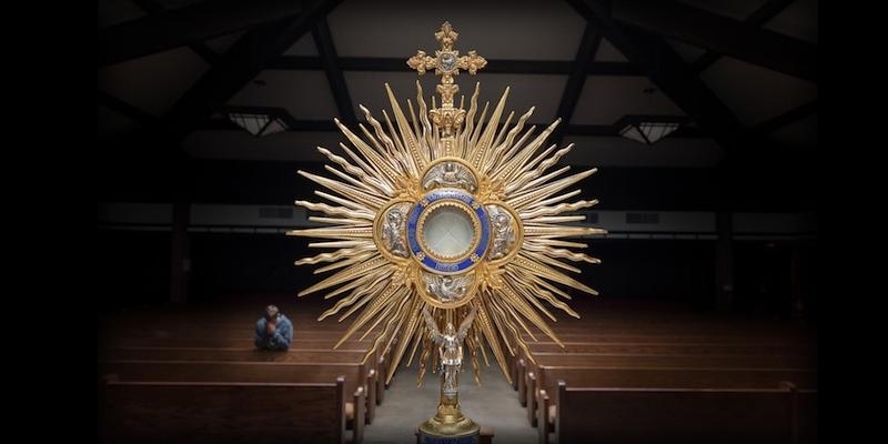 La Adoración Nocturna Española de Madrid celebra los Ejercicios Espirituales en la casa de espiritualidad 'La Concepción' de Navas de Ríofrio