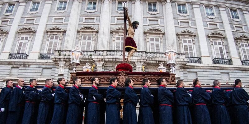 El periodista Bieito Rubido será el pregonero de la Semana Santa del Cristo de los Alabarderos