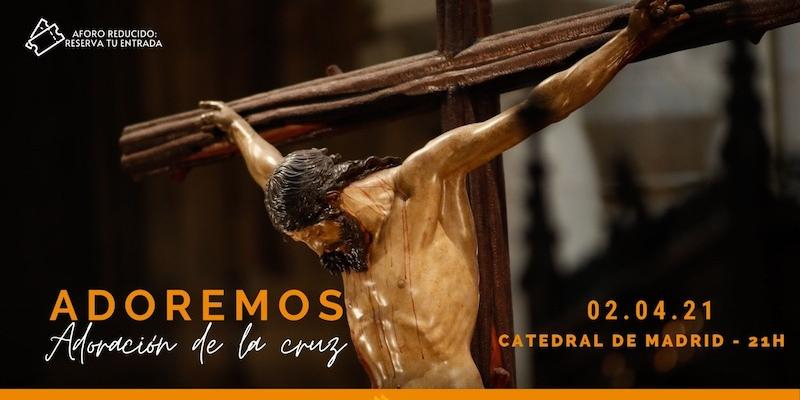 El cardenal Osoro celebra en el Viernes Santo la vigilia de oración con jóvenes del primer viernes de mes