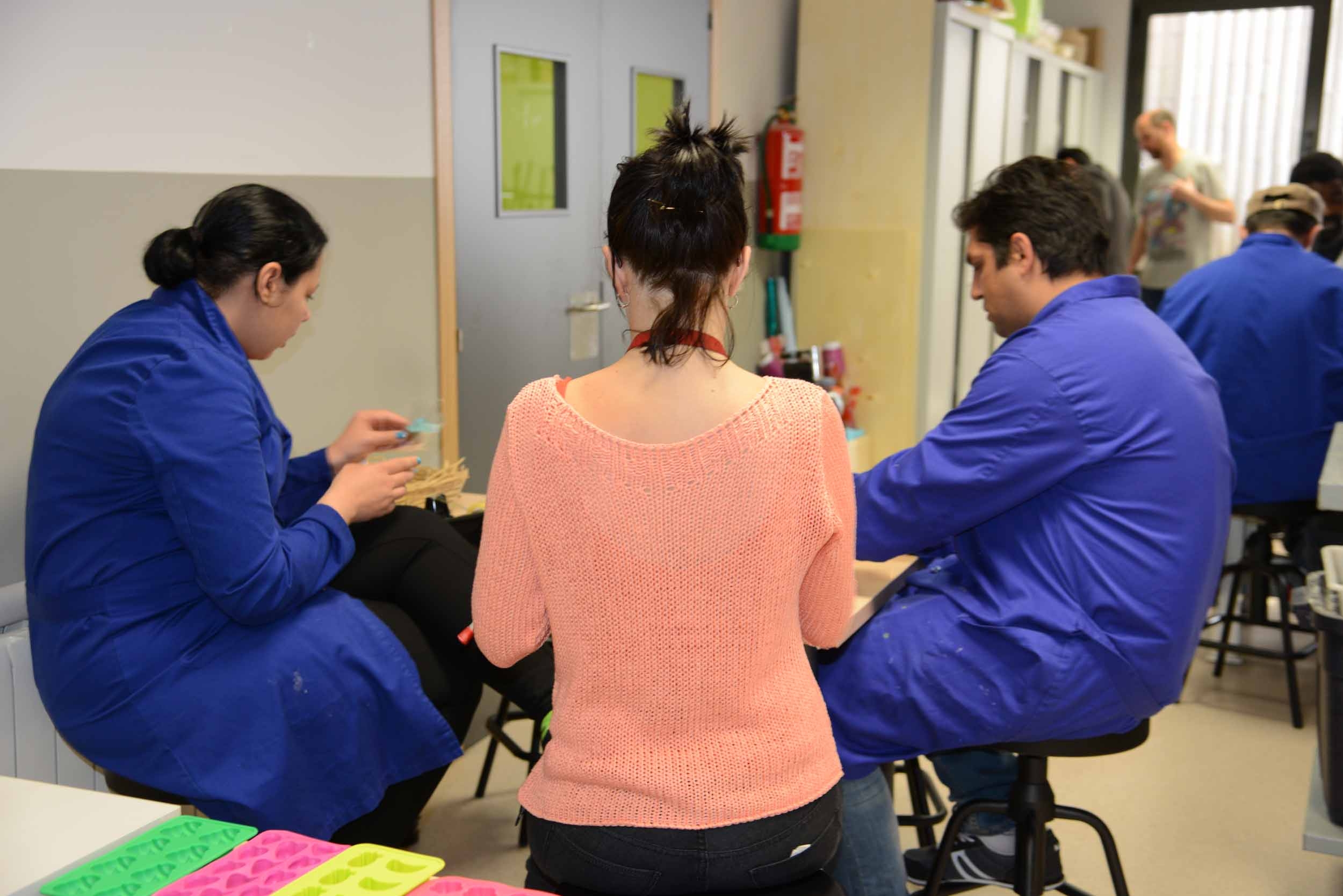 Encuentro de preparación de Navidad en el proyecto Nuestra Señora de Valvanera de Cáritas Madrid