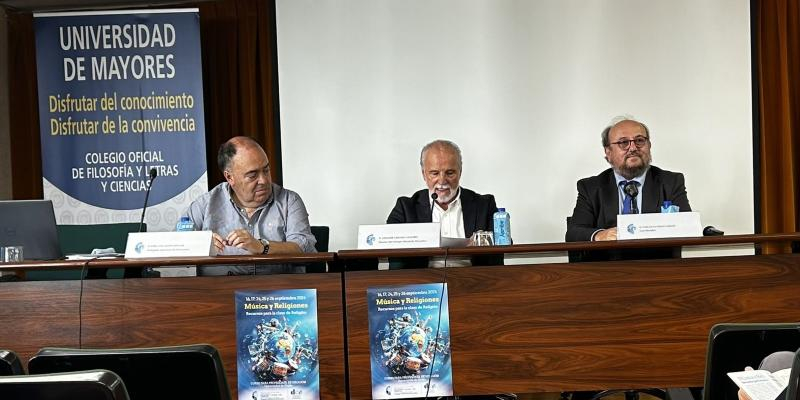 José Luis Guzón, delegado episcopal de Enseñanza: «Defiendo y animo a la utilización de la música como recurso en las clases de religión»