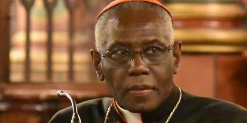 El cardenal Robert Sarah presenta el XXI Congreso Católicos y Vida Pública