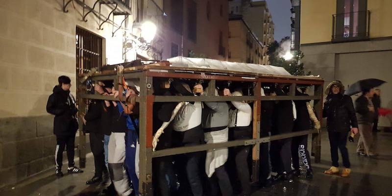 La hermandad de Jesús del Gran Poder y de la Esperanza Macarena suspende los ensayos de los costaleros