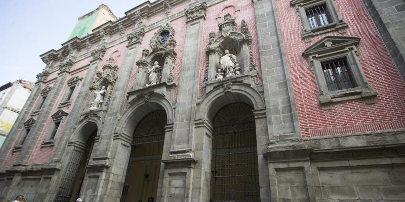 San Millán y San Cayetano, la iglesia que se salvó de la ruina gracias a los tenderos del Rastro