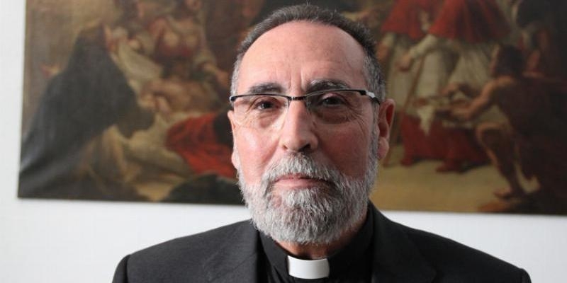 Gil González, vicario episcopal de la VII, visita la Universidad CEU San Pablo