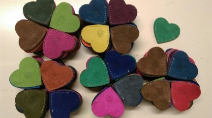 Taller 99 participa en el mercadillo solidario del CEU