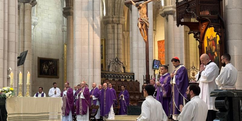 El cardenal Cobo invita a vivir el Día de los Fieles Difuntos como un día de «recuerdo, memoria y esperanza»: «Miremos la vida no desde la muerte, sino desde la eternidad que es Dios en su amor»