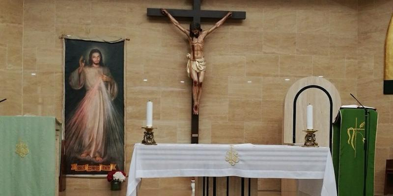 Imposición de escapularios en Patrocinio de San José en la festividad de Santa María del Monte Carmelo