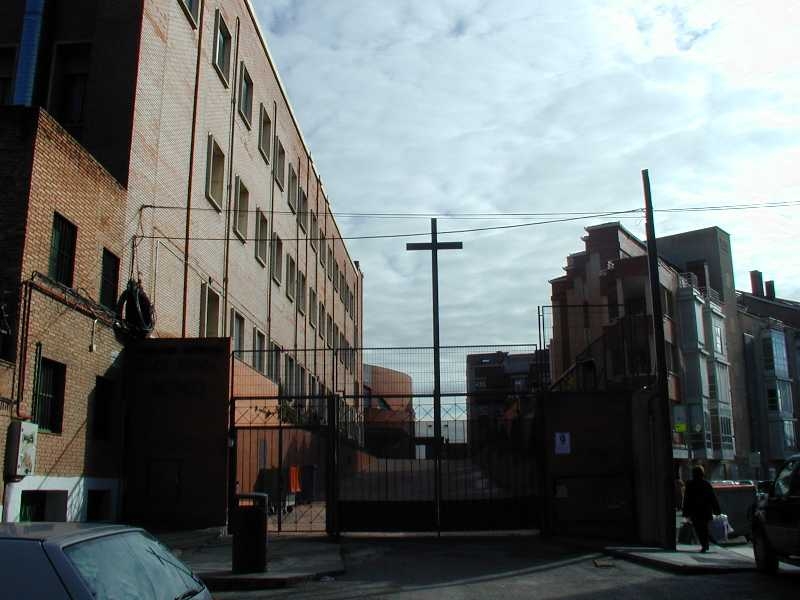 El Vicario Episcopal de la VI imparte el sacramento de la confirmación en San Juan Bosco