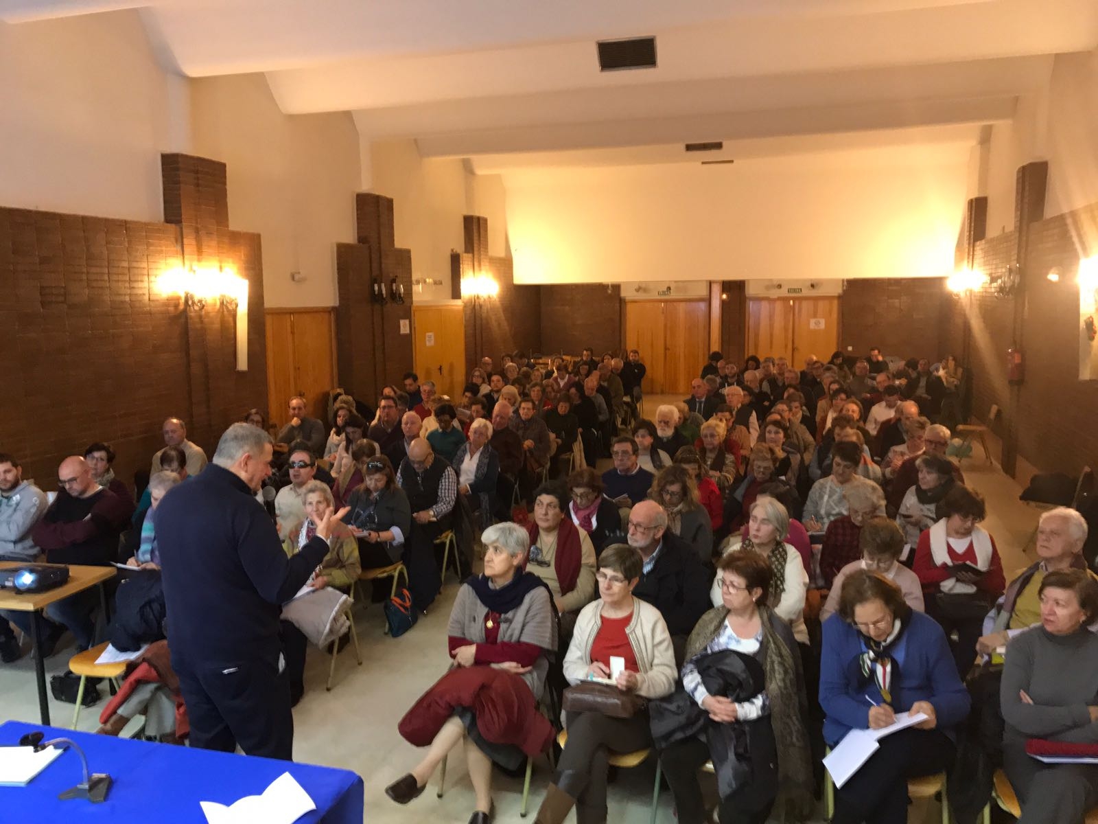 Continúa la Escuela Itinerante de Formación Social en la Vicaría VIII