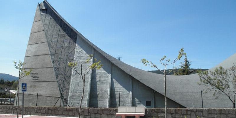 Nuestra Señora del Valle de Becerril de la Sierra celebra sus bodas de oro con una solemne Eucaristía