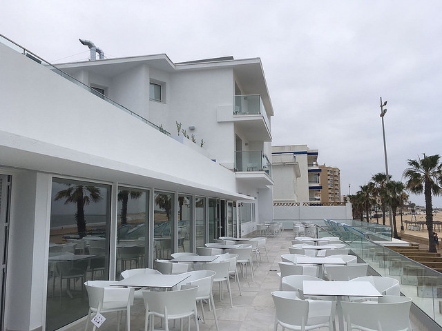 Hermandades pone a disposición del público en general el Hotel AGARÓ Chipiona, los apartamentos AGARÓ Cambrils y las piscinas San Miguel