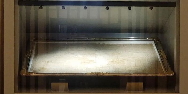 César Barta imparte una charla sobre el Santo Sudario de Oviedo organizada por la Hermandad de San Cosme y San Damián y la Congregación de San Isidro