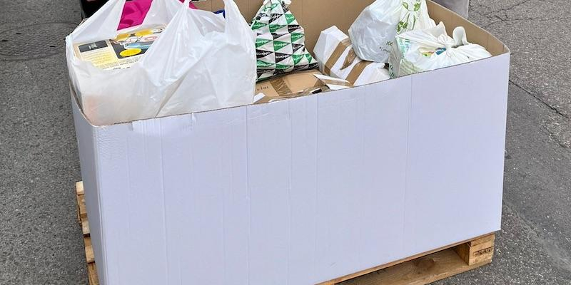 Santísimo Redentor y Acoger y Compartir envían material humanitario a Ucrania en el Lunes de Pascua