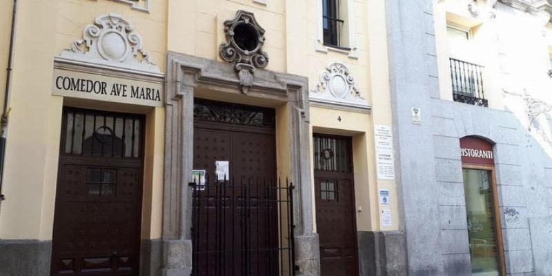 El padre Paulino Alonso preside este domingo una Misa en el comedor social Ave María en su fiesta titular