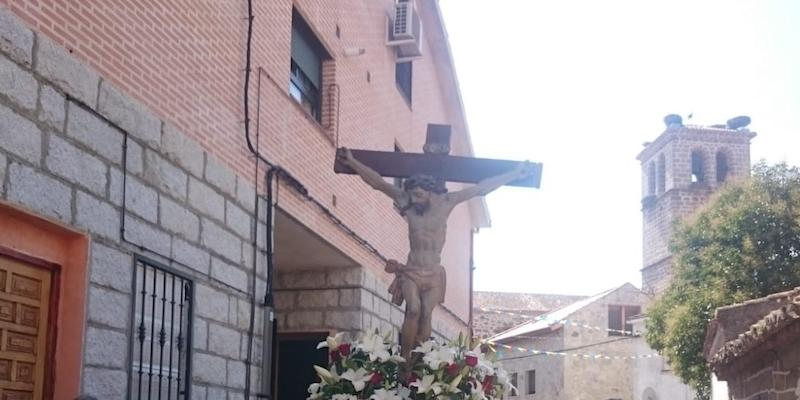 El Santísimo Cristo de la Esperanza recorre las calles de Cerceda en su festividad litúrgica