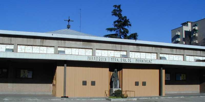El vicario episcopal de la III presenta al nuevo párroco de Nuestra Señora de Moratalaz