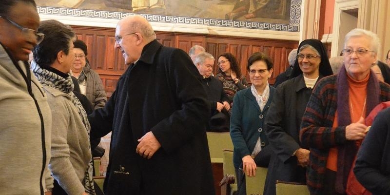 «Allí donde está la vida consagrada hay algo excepcional»