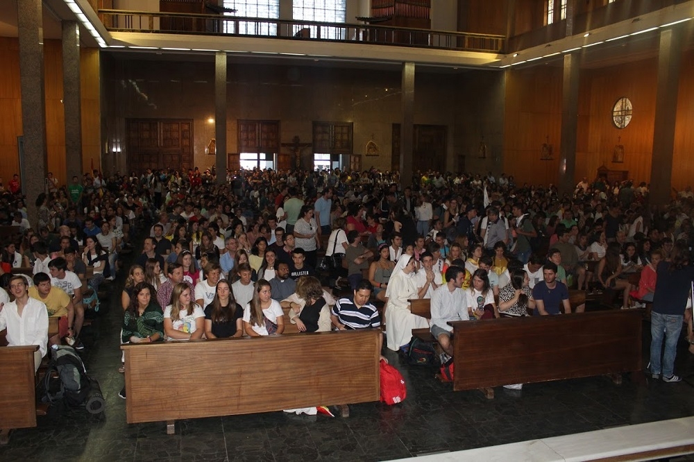 El arzobispo, a 2.000 jóvenes que ya viajan a la JMJ: «Después de este encuentro de Cracovia, Madrid será diferente»