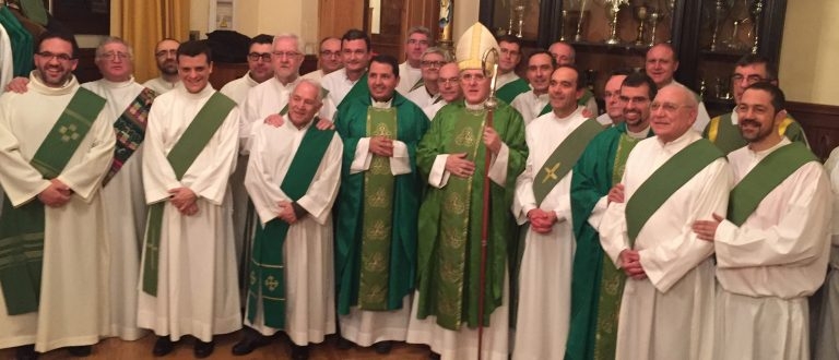 Juan Carlos Vera preside un encuentro de los diáconos permanentes