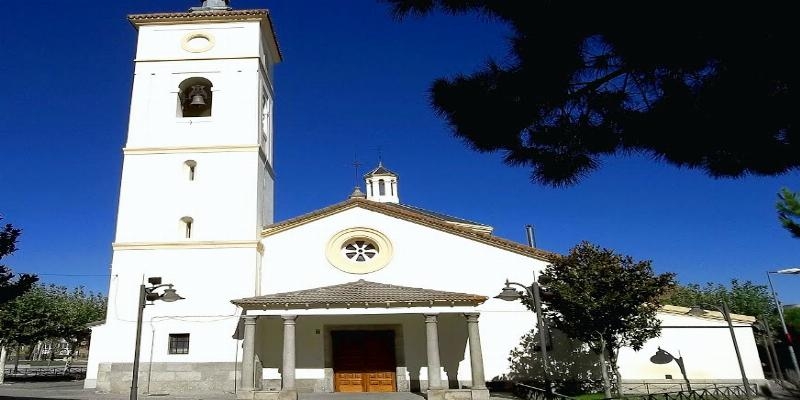 Santa Catalina Mártir de Majadahonda celebra las bodas de plata sacerdotales de su párroco