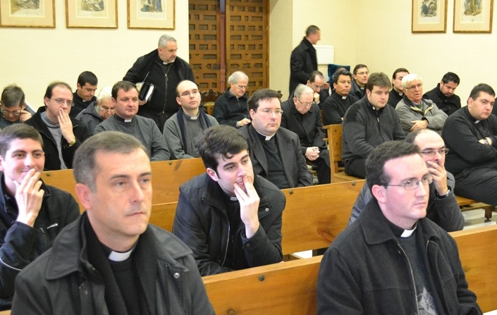 Tandas de ejercicios espirituales y retiros para sacerdotes en el curso 2015-2016