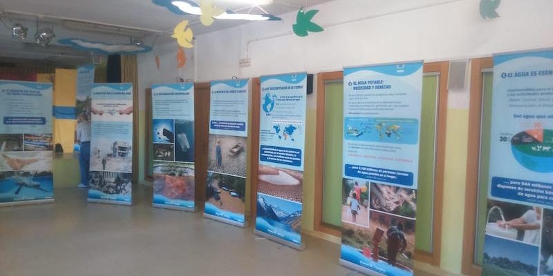 La exposición de Manos Unidas Madrid AGUA triunfa en los colegios