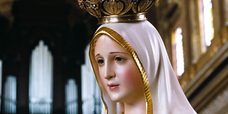 Avelino Revilla preside una Eucaristía en la catedral en honor a Nuestra Señora de Fátima