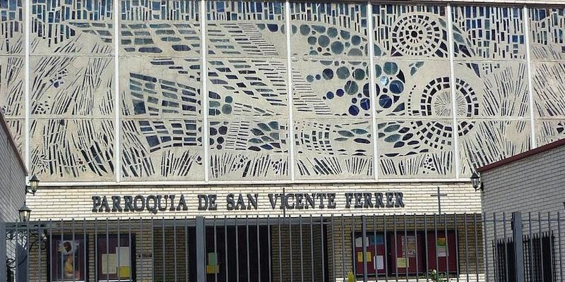 Monseñor Jesús Vidal realiza la visita pastoral a San Vicente Ferrer y San Estanislao de Kostka
