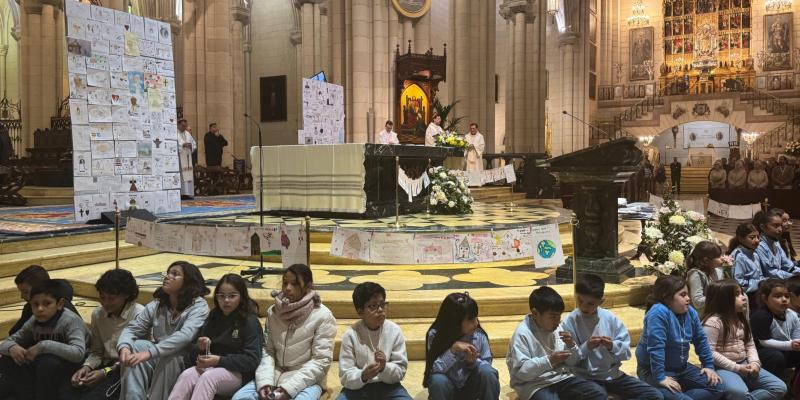 Los niños impulsan a la Iglesia de Madrid a rezar por Francisco: «Seguro que los frutos de esta oración le han llegado al Papa y nos ha hecho más Iglesia»