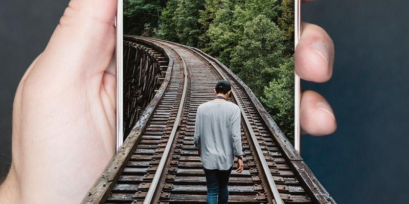 Jaime Sanz Santacruz presenta en San Manuel González su libro 'Llevarlo a todas partes'