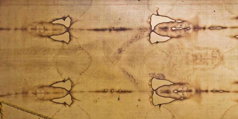 Santa María de la Merced de Las Rozas invita a orar en el Viernes Santo ante la réplica de la Sábana Santa