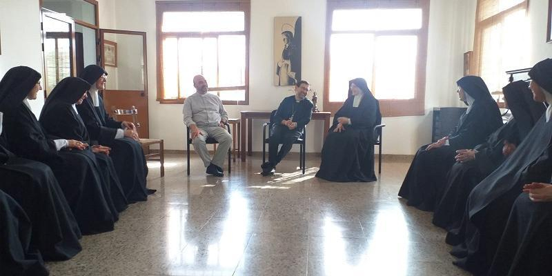 Madre Teresa López, superiora general del Monasterio de las Oblatas: «Cristo sigue presente entre nosotros en la Eucaristía y a través de los sacerdotes»