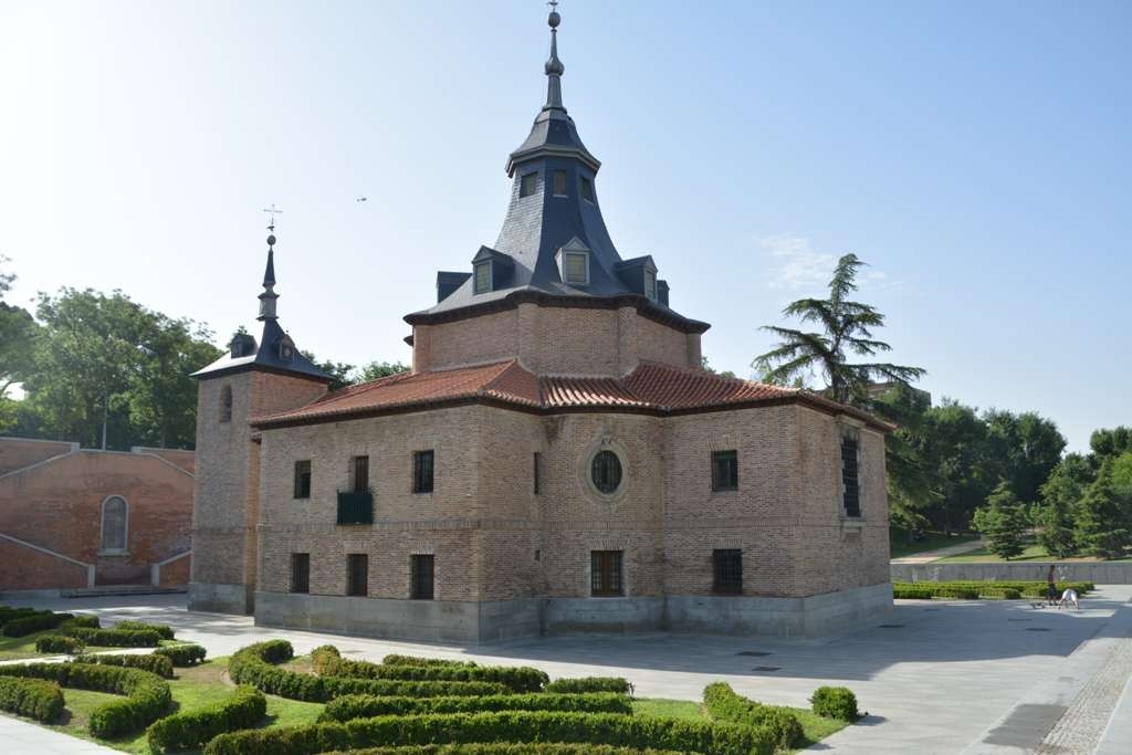 El vicario episcopal Javier Cuevas celebra la Eucaristía en honor a la Virgen del Puerto