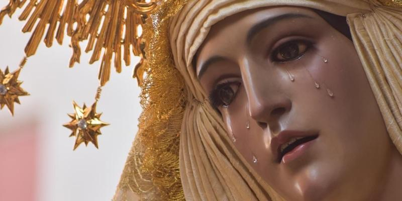 El grupo joven de Jesús el Pobre organiza talleres para preparar la procesión extraordinaria de María Santísima del Dulce Nombre
