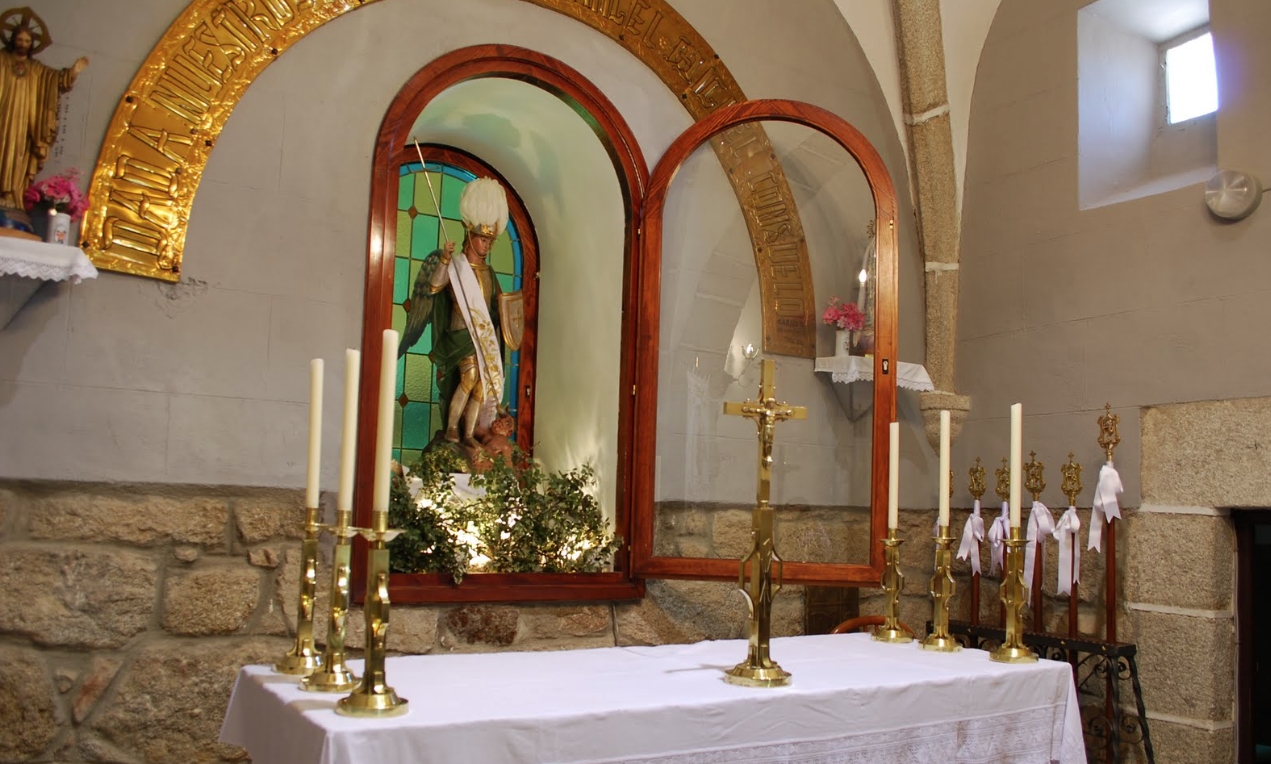 Navalagamella celebra su tradicional romería en honor a san Miguel