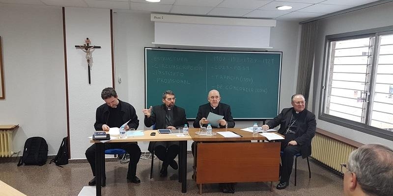 El cardenal Osoro y los vicarios generales de las diócesis donde hay católicos orientales abordan su atención