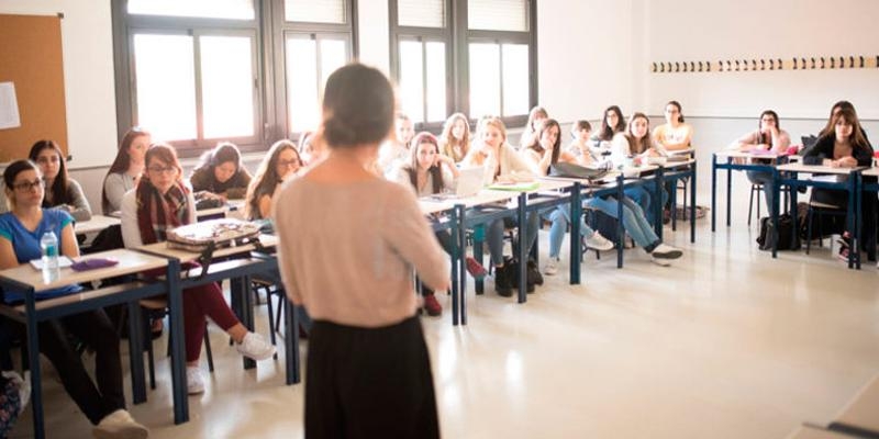 «Es difícil ir a un colegio y que no haya un maestro de Escuni»