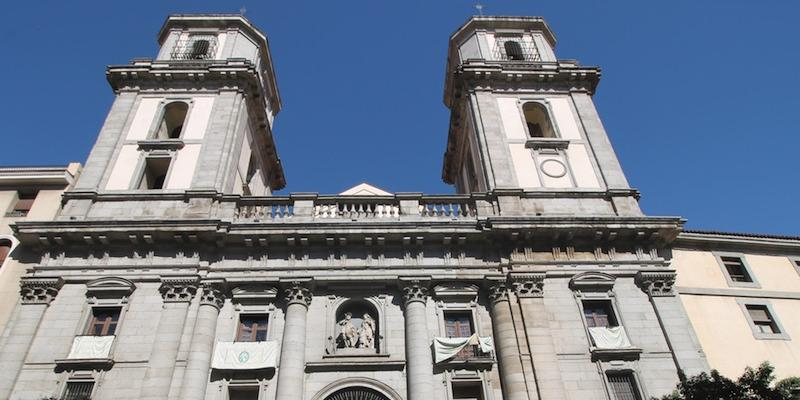Alberto Andrés Domínguez preside una Eucaristía con sacramento de la Confirmación en la colegiata de San Isidro