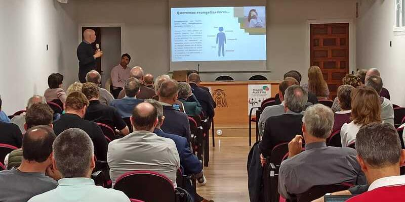 El consiliario de Acción Católica de Madrid, Iñaki Martín Errasti «cuatro40 es un proyecto de Primer Anuncio para acercar a Jesús a las personas que no le conocen»