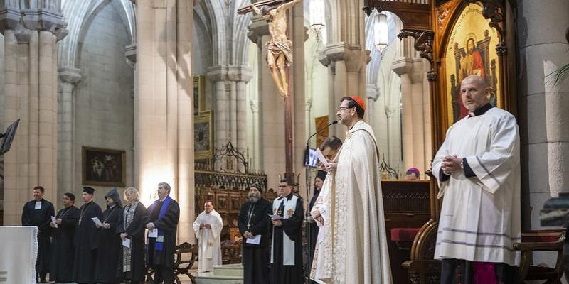 El cardenal José Cobo preside la Clausura de la Semana de Oración por la Unidad de los Cristianos en la catedral de la Almudena