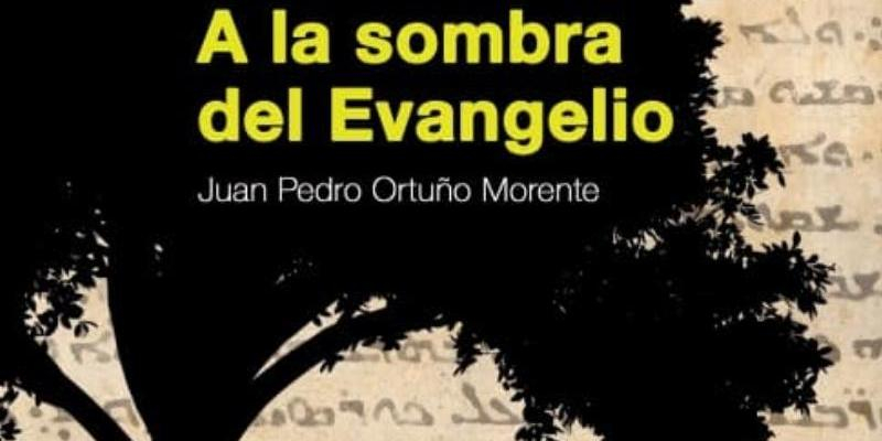 El obispo de Lugo presenta 'A la sombra del Evangelio', último libro de Juan Pedro Ortuño