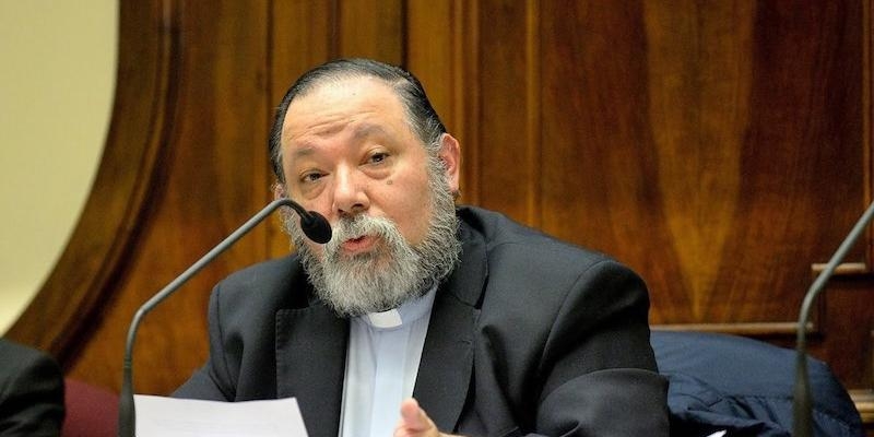 Carlos María Galli mantiene un encuentro con profesores de la Facultad de Teología de la Universidad Eclesiástica San Dámaso