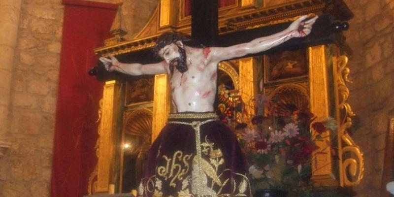 Navalagamella honra al Santísimo Cristo de la Sangre con una Misa solemne en Nuestra Señora de la Estrella